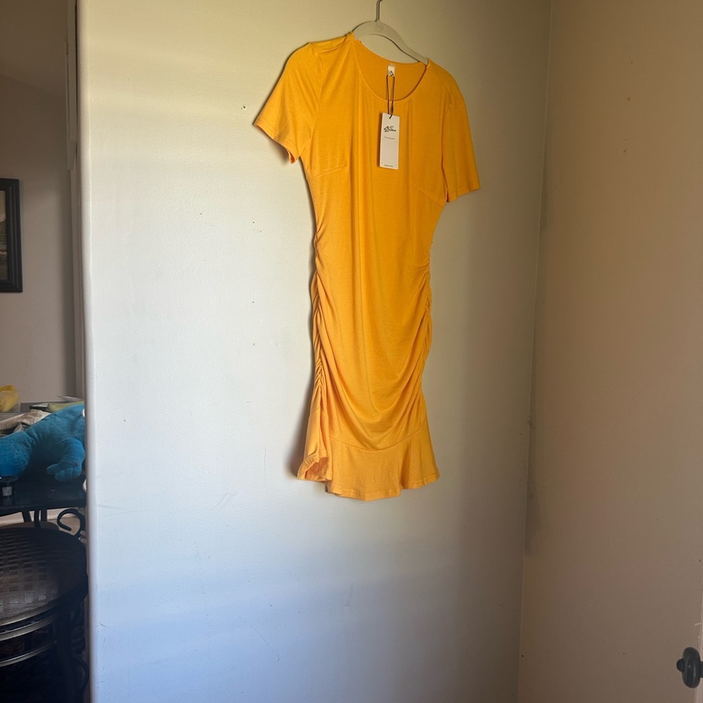 Elegant Yellow Midi Dress